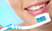 Pemutihan gigi terbaik: kriteria pemilihan dan penarafan
