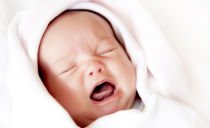Zguduirea copiilor în gură: cauze, simptome și tratament