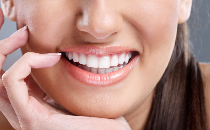 Kako izbjeljivati ​​zube kod kuće i ne oštetiti caklinu
