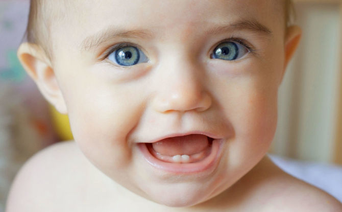 Como e como ajudar uma criança quando seus dentes são cortados