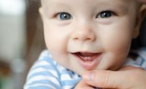 Tanntann geleer for tynnende babyer og barn