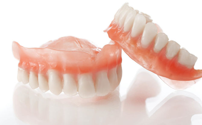 Možné možnosti protetiky bez zubov