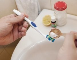 Brushing teeth with soda
