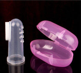 Silicone fingertip for baby teeth